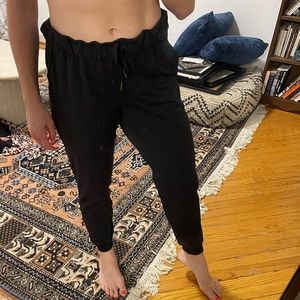 Lululemon Mid-rise Joggers size 8
